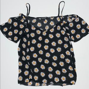 Daisy Cold Shoulder Top
